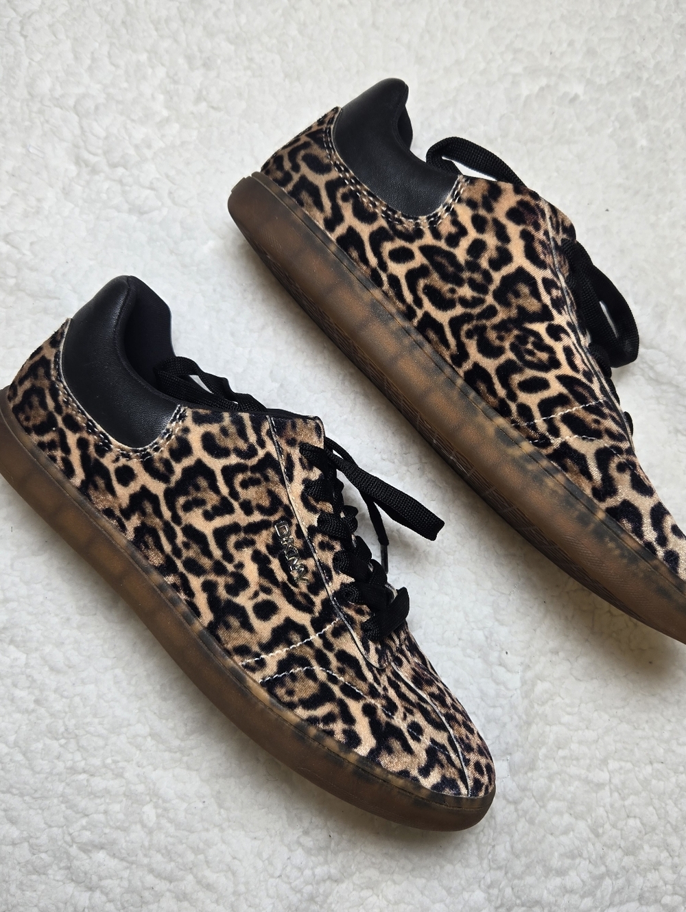 DKNY Leopard Print Sneakers Black Accents Athletic Shoes Sz 8.5 EUC - Picture 4 of 7